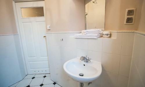 Apartamento Zamek Dobroszyce