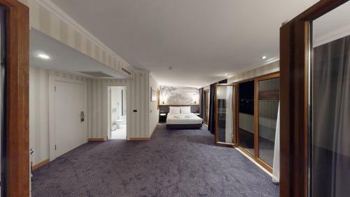 Double Royal Hotel