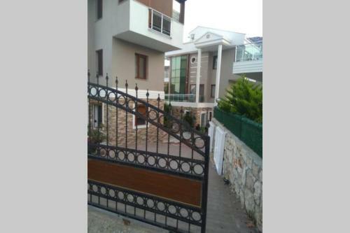Villa Pandemi de Karaburun ... Sa?l?kl? G�nlere....