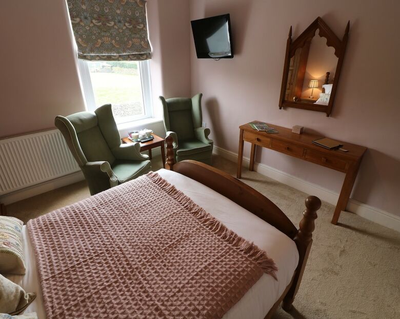 Bed & Breakfast Inglenook Guest House