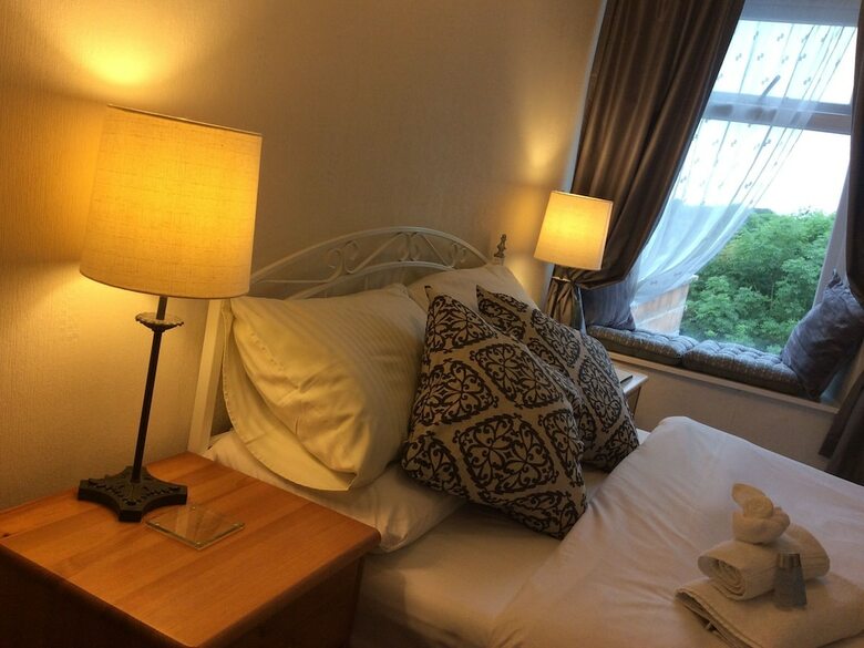 Bed & Breakfast Inglenook Guest House
