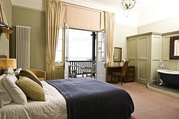 Royal Hotel
