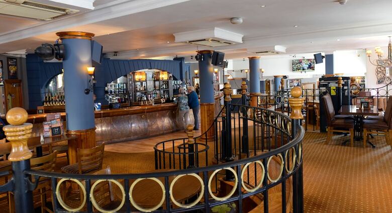 Posada The Wynnstay Arms Hotel By Marston's Inns