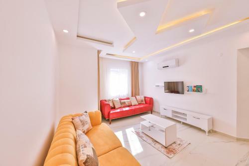 3 House Apart
