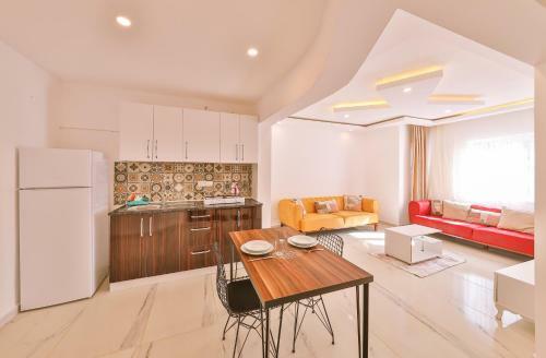 3 House Apart