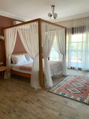 Kairos Hotel