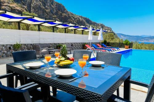 Harika Deniz Ve Do?a Manzaral? Villa Mert