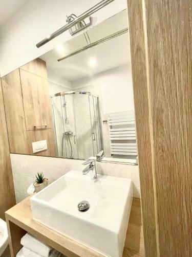 Marina Marcin Kr�l