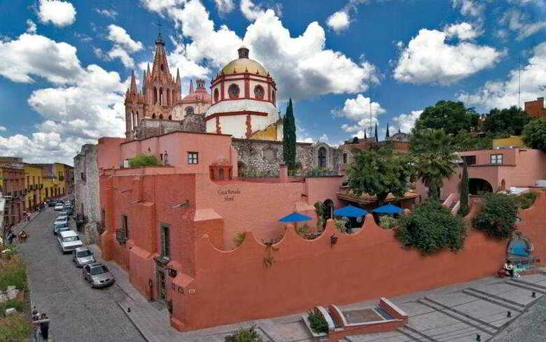 Hotel Casa Rosada