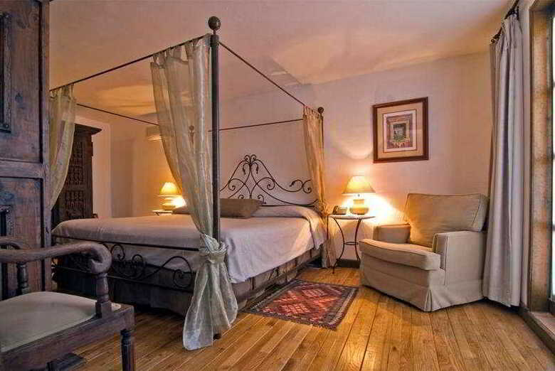Hotel Casa Rosada