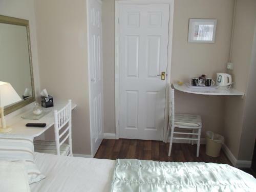 Hostal St Andrews Lodge Hotel - Guest House