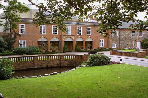 Hotel Hitchin Priory