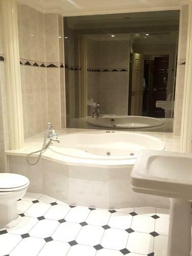 Fairfield House Hotel
