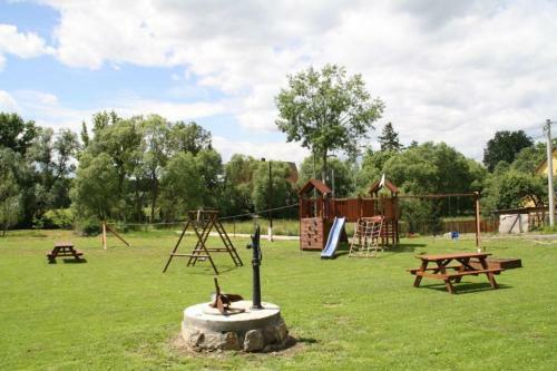 Karpnicka Struga W Dolinie Pa?ac�w I Ogrod�w