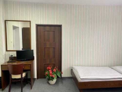 Helio Hostel