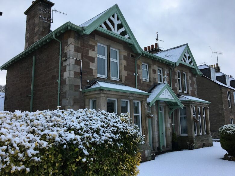 Hostal Hazeldene Guest House