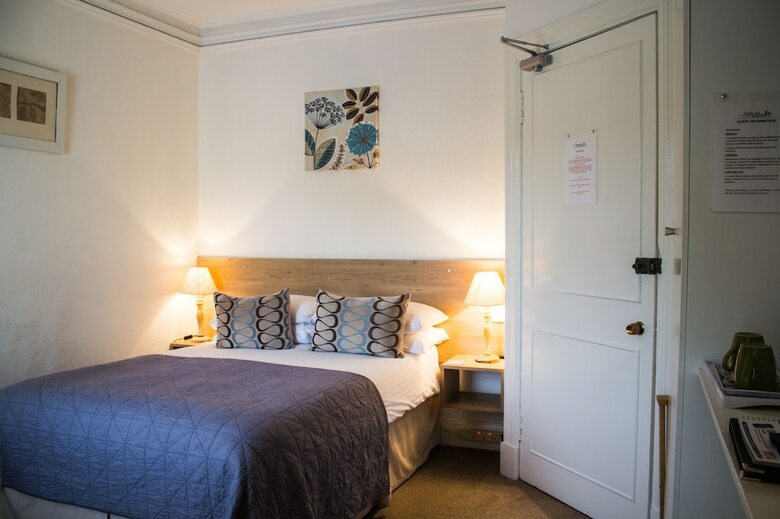 Hostal Hazeldene Guest House