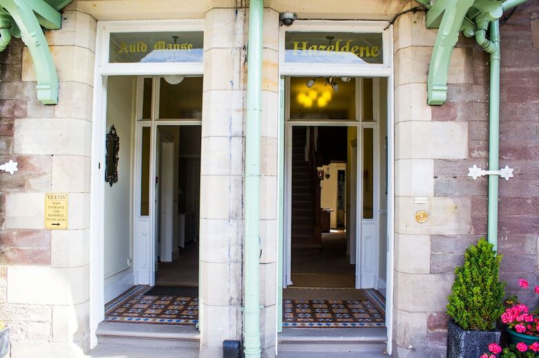Hostal Hazeldene Guest House