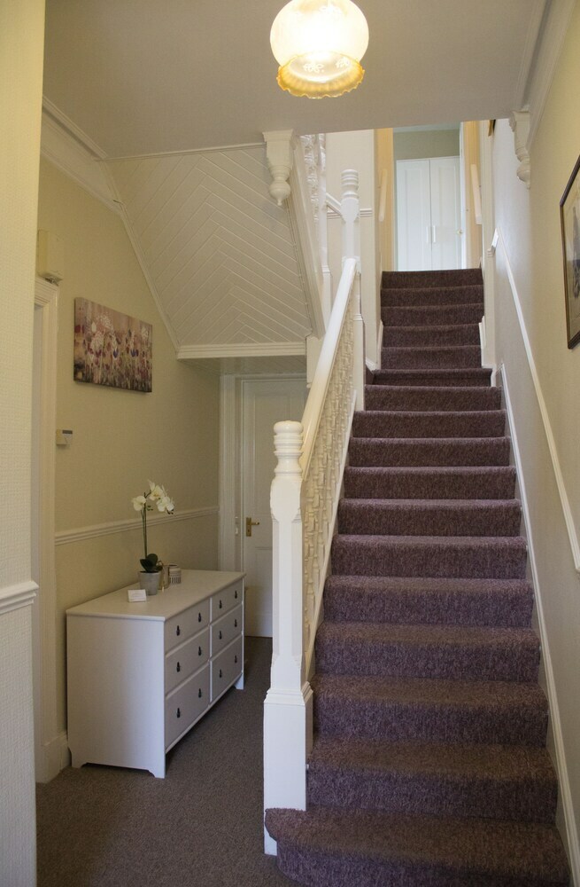 Hostal Hazeldene Guest House