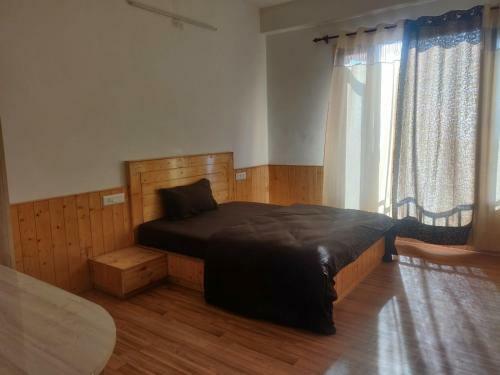 Bed & Breakfast Khazani Stays