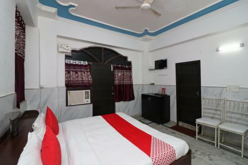 Hotel Oyo 26764 Tribhuvan Palace
