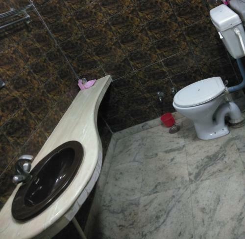 Shubh Hotel By Wb Inn, Kanpur