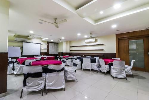 Hotel Mandakini Plaza