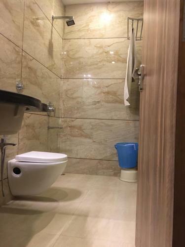 Hotel New Golden Veena - Talhati Pond