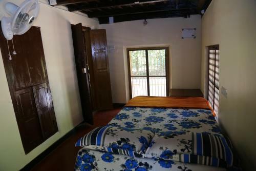 The Mana-heritage Stay - Chengazhimattam Mana