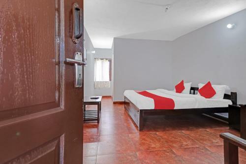 Oyo Flagship 85779 Hotel Rgp