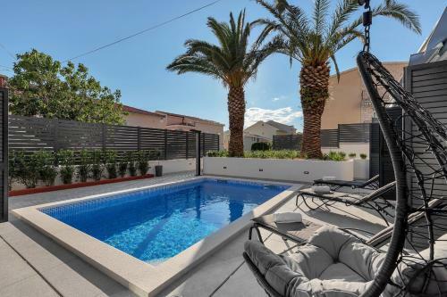 Lulani Pool Apartment