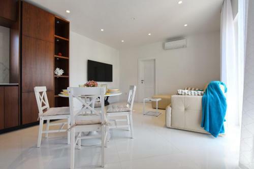 New!!! 2021 Marea Apartments With Xl Sunny Terrace