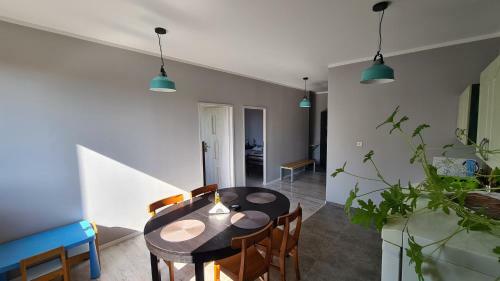 Uroczy Apartament 2-pokojowy Na Wsi.