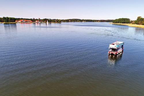 Houseboat Poland - P?ywaj?cy Domek Na Mazurach