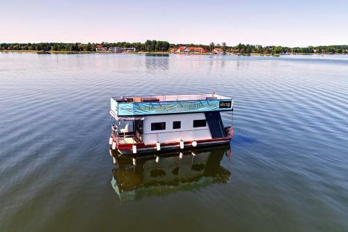 Houseboat Poland - P?ywaj?cy Domek Na Mazurach