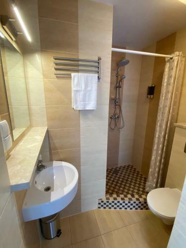 Hotel Pokoje Go?cinne Przy Molo