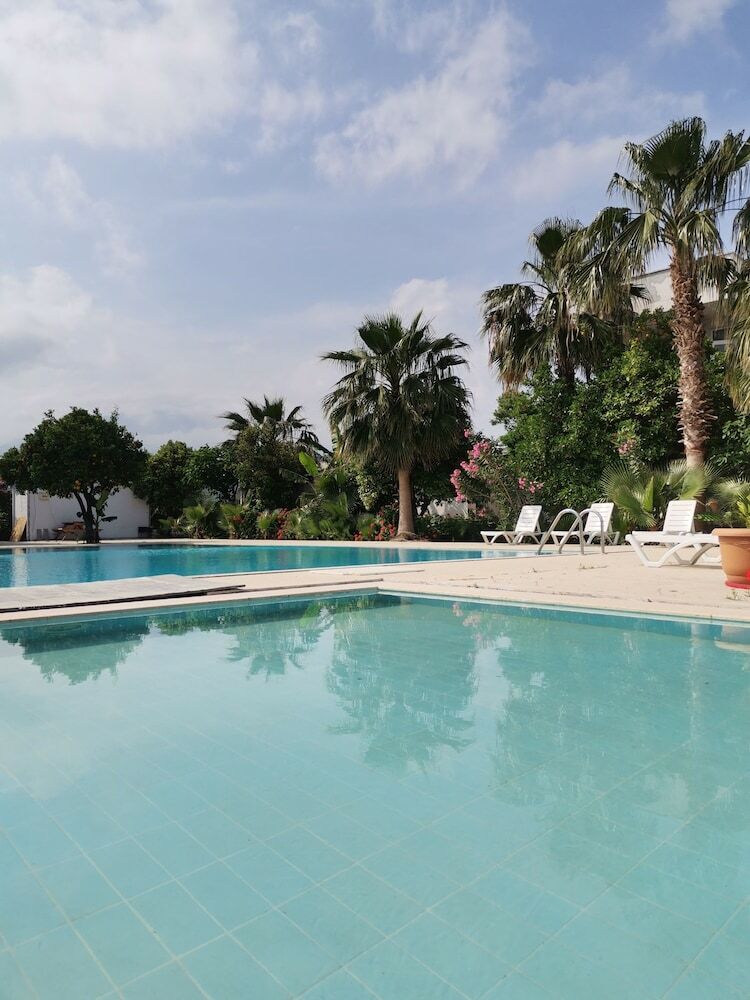 Kiri? Garden Hotel