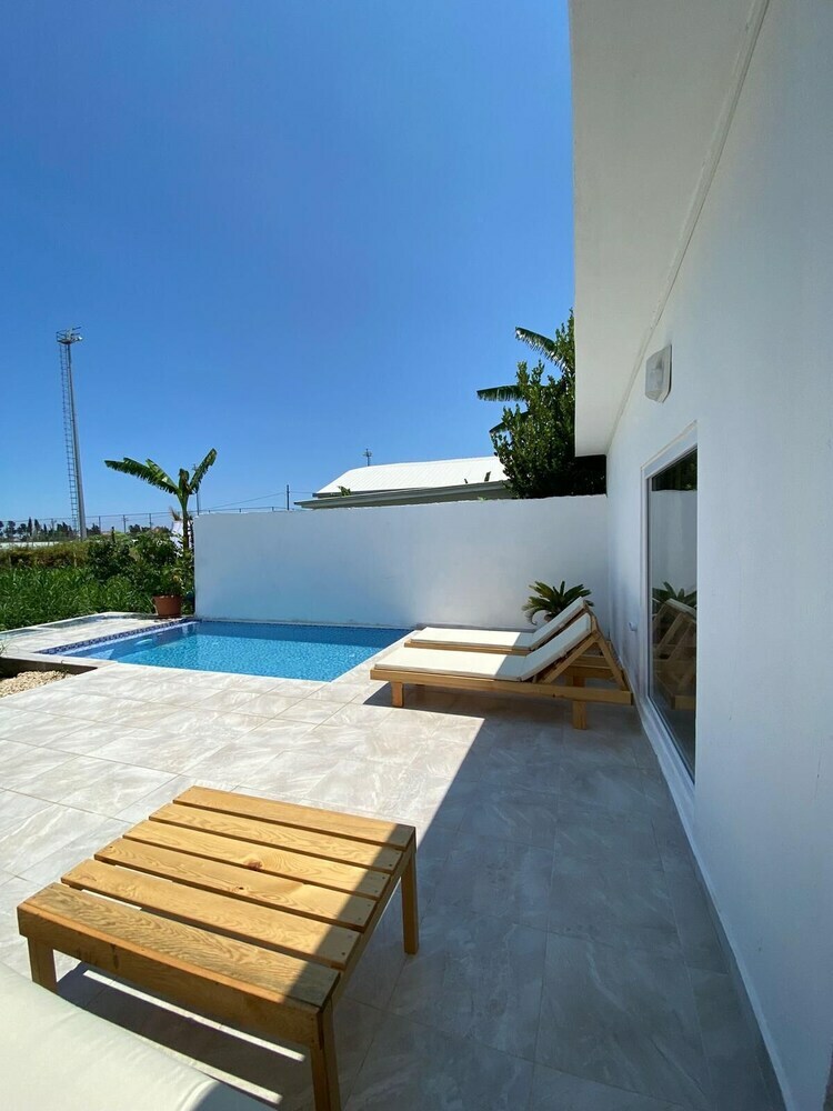 Kiri? Garden Hotel