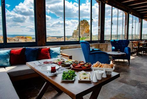Megaron Cave Hotel