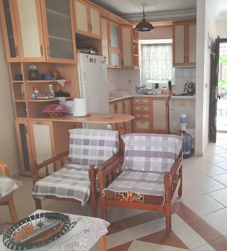 Kusadasi Sevgi Plajinda Mustakil Villa