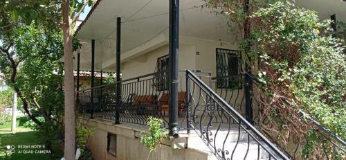 Kusadasi Sevgi Plajinda Mustakil Villa
