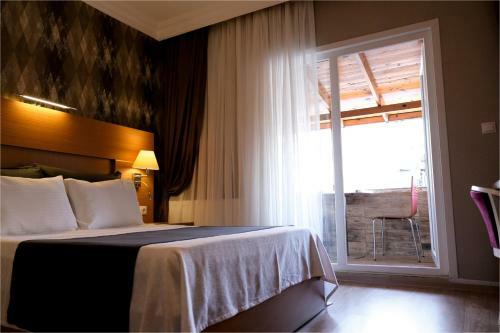 Hotel Rhisos Otel