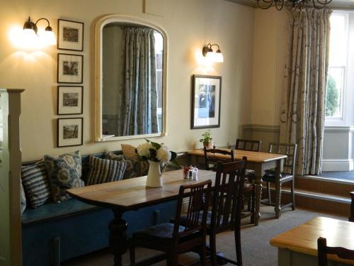 Posada Falcon Inn