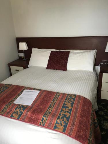 Waverley Hotel