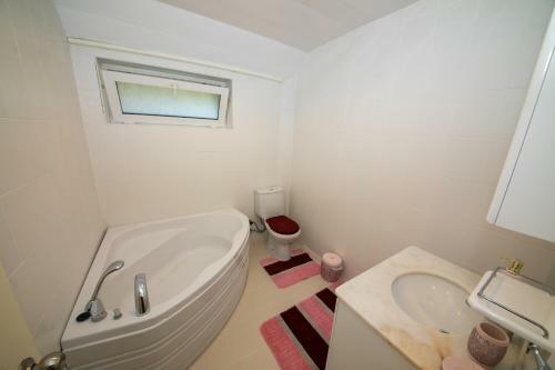 Apartamento Villa Blanc ?�meler Daily Weekly Rentals