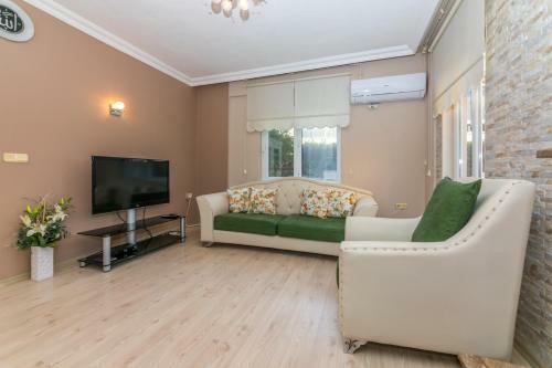 Villa Smyrna Marmaris Daily Weekly Rentals