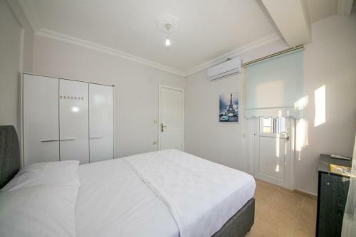 Villa Smyrna Marmaris Daily Weekly Rentals