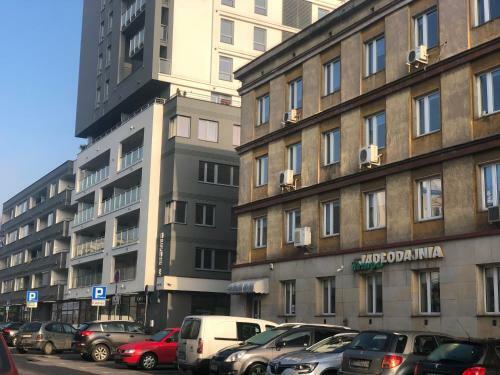 Vip1 Apartments Etiuda Becher -centrum Deptak - Black Horse