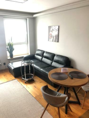 Vip1 Apartments Etiuda Becher -centrum Deptak - Black Horse