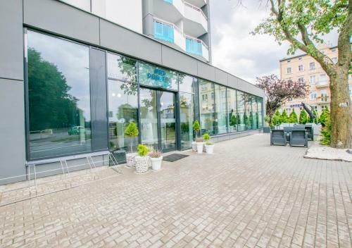 Senlux Apartments